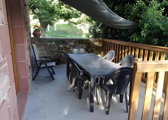 De Ségonzac Hébergement de vacances *